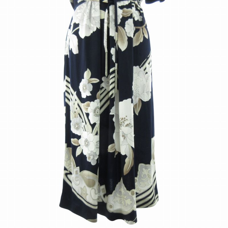 【美品✨】レオナール　大きいサイズ　ロングワンピース　カンカン素材　切替　花柄 生地モデル XLサイズ レオナール カンカン素材 フラワー柄