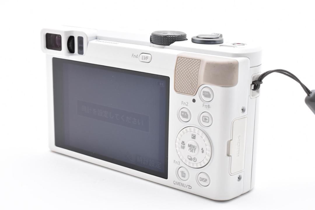 ホワイト デジタルカメラ