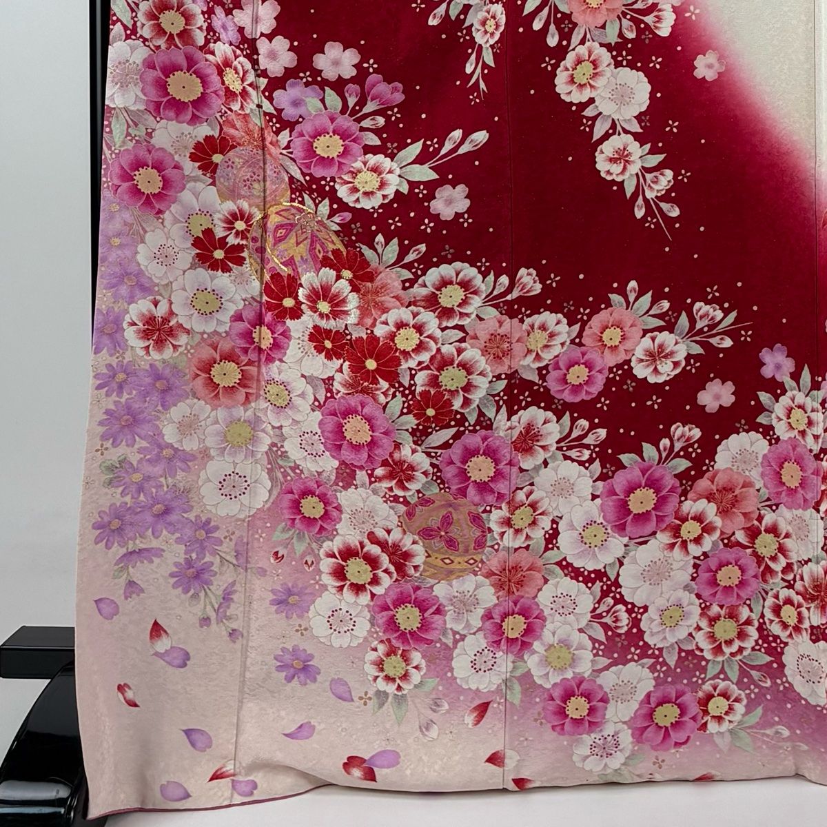 振袖 身丈171.5cm 裄丈67cm M 袷 手鞠 桜 銀通し 刺繍 赤 正絹