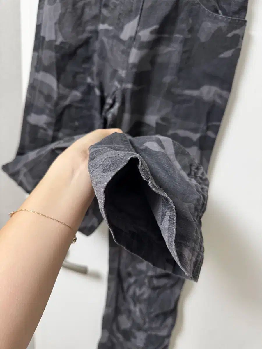 STRING TROUSERS