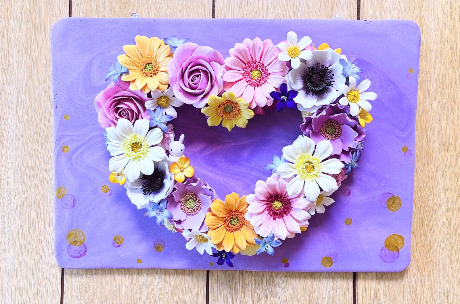 クレイフラワー ハートの壁掛けアレンジ