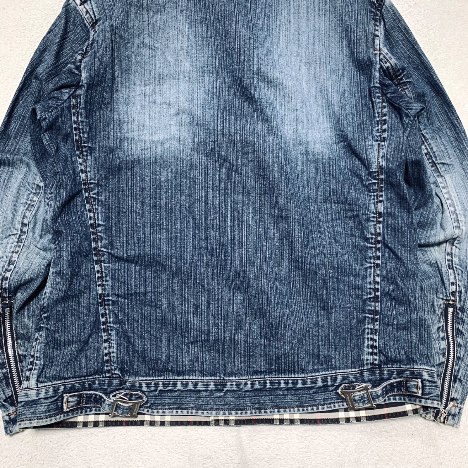 チンストラップ ロゴ刻印