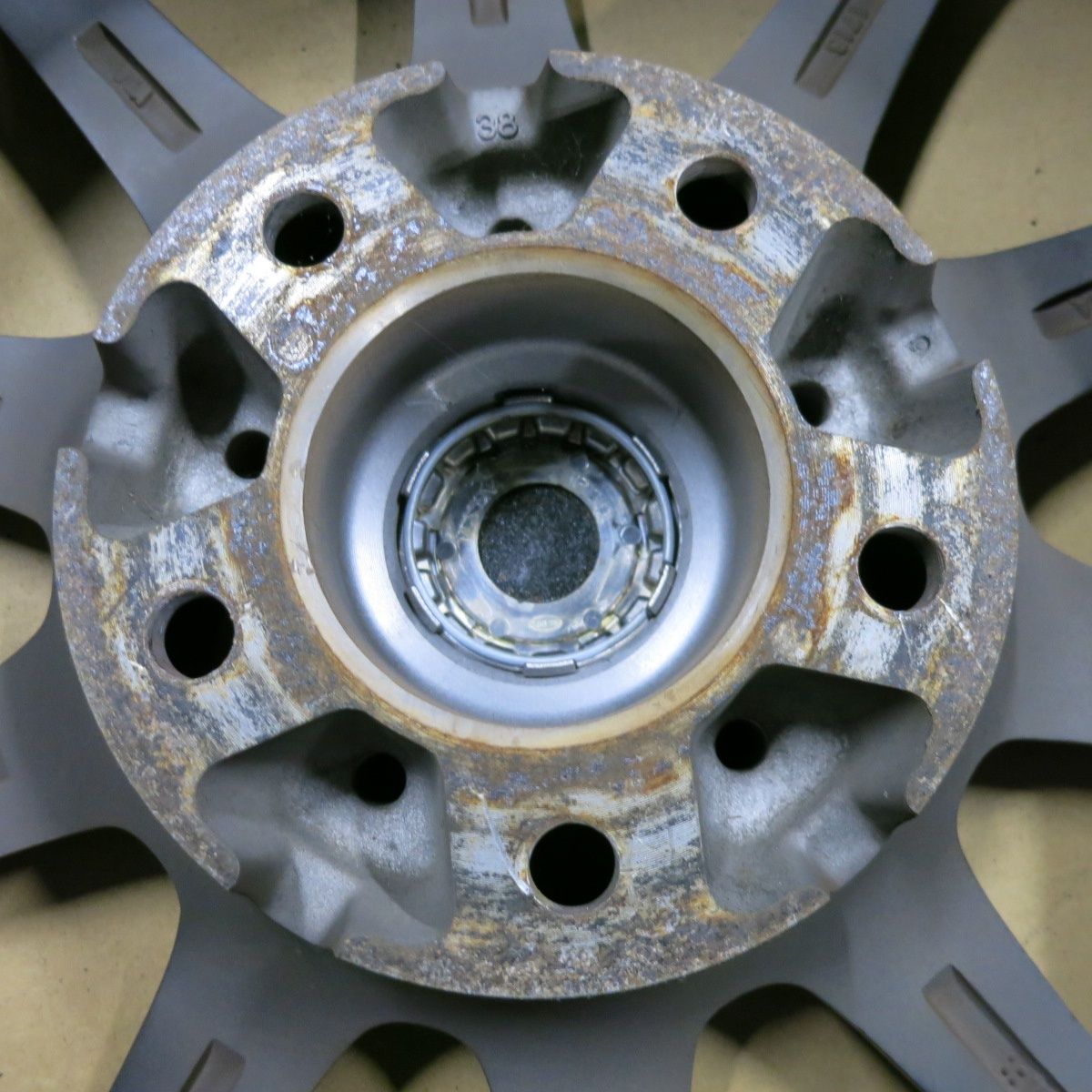 ホイール 18×7J