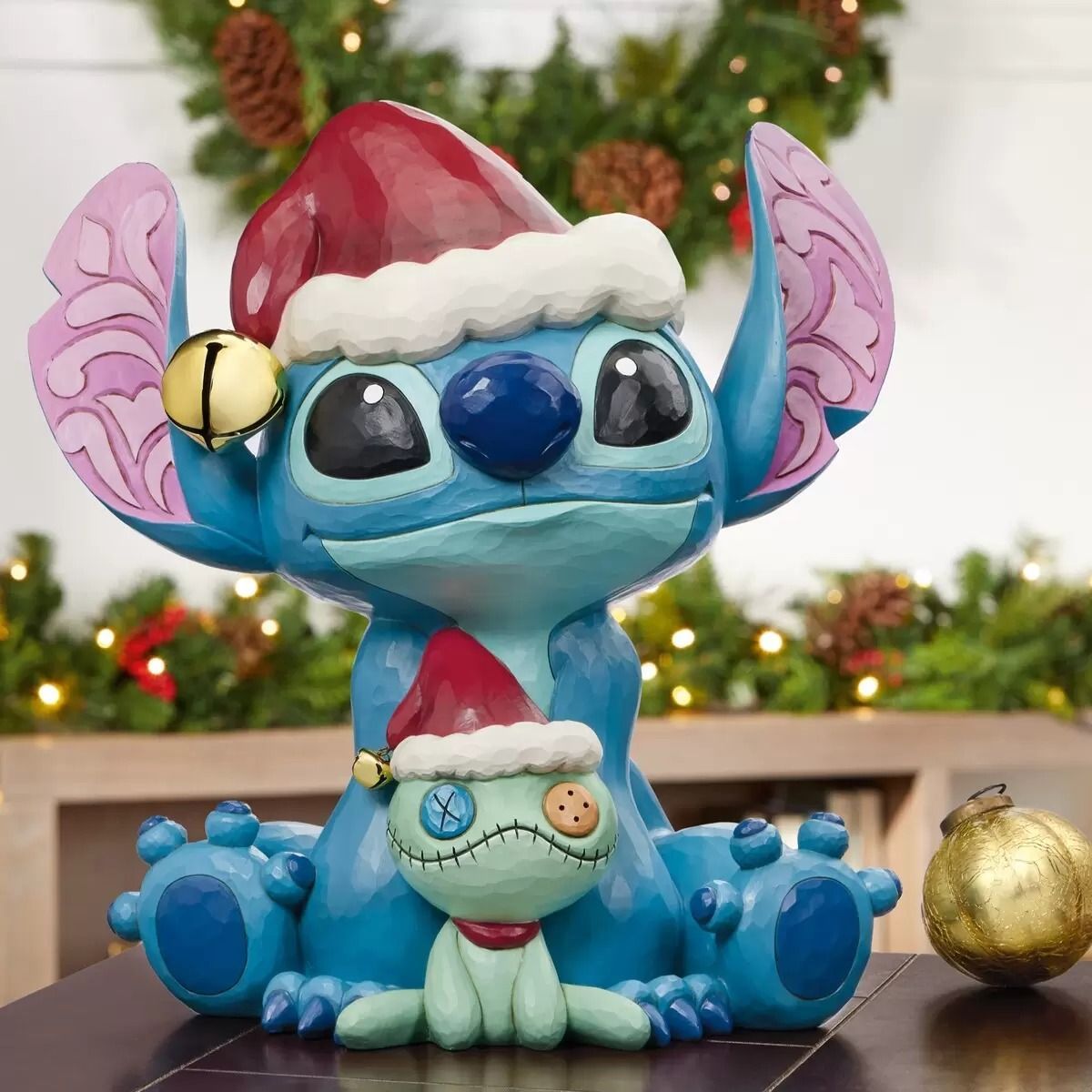 スティッチ スクランプ サンタ フィギュア ショーケース ディズニー クリスマス Amazon.co.jp: エネスコ ディズニー トラディションズ