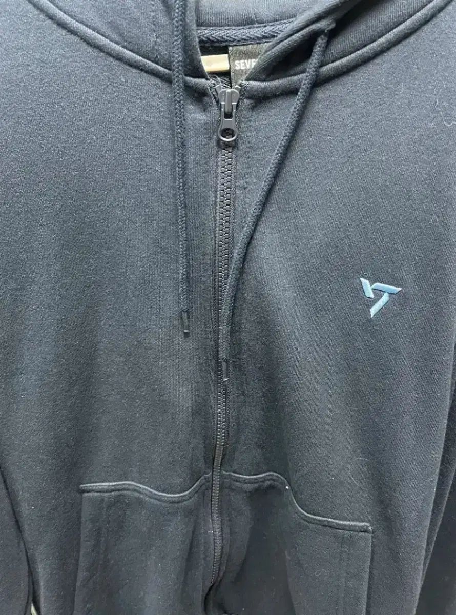 SEVENTEEN CARAT LAND ケレン 2023 パーカー M 新品 SEVENTEEN] Seventeen In Carat Land : 2023 SVT 7th Fanmeeting