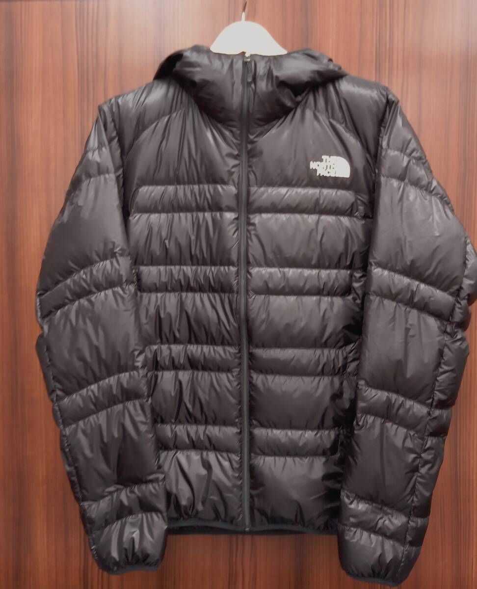THE NORTH FACE／ノースフェイス／Light Heat Hoodie／ND92333／Mサイズ／ブラック／ダウンジャケット