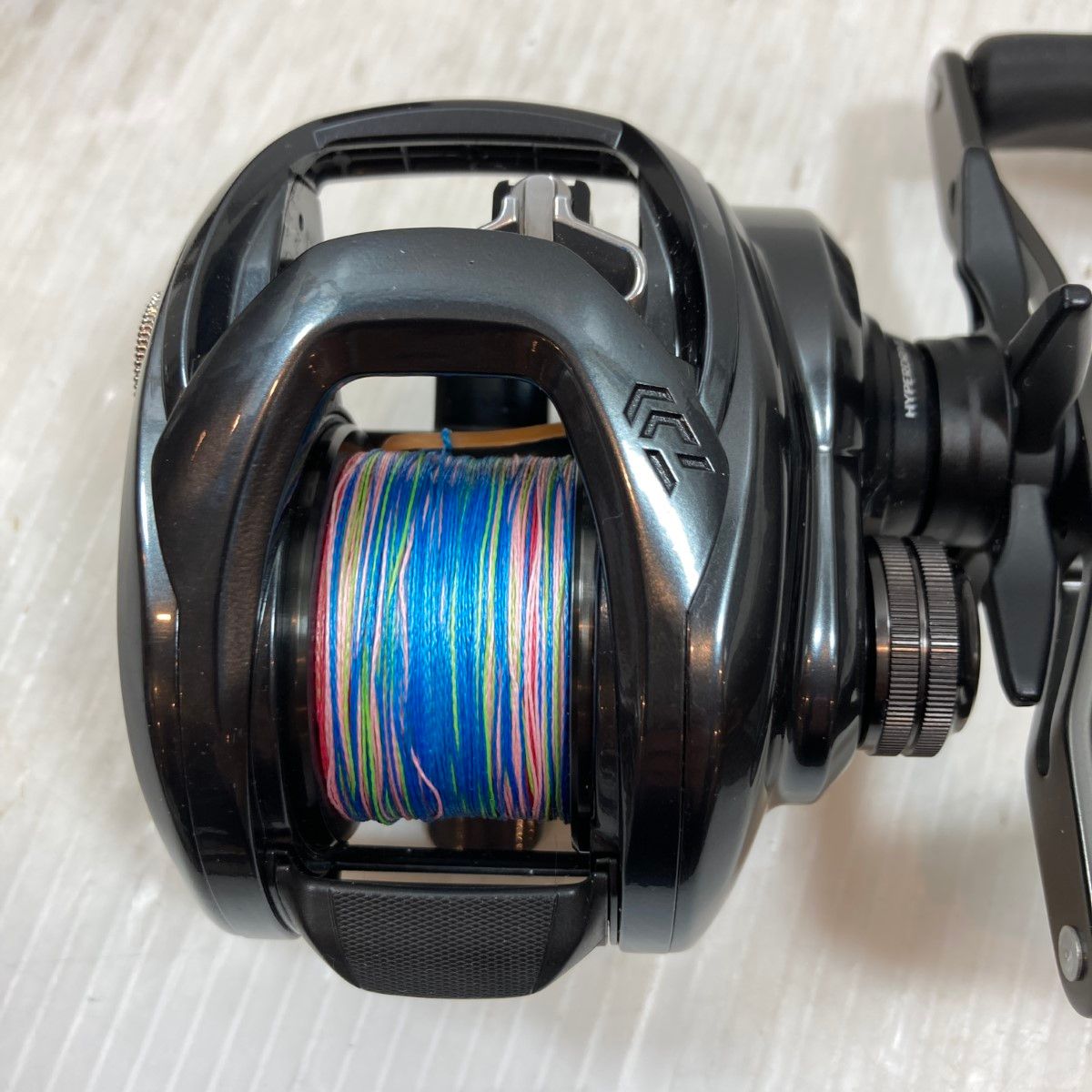 TATULA TW 300XH ベイトリール Tatula TW 300XH ベイトリール ブラック