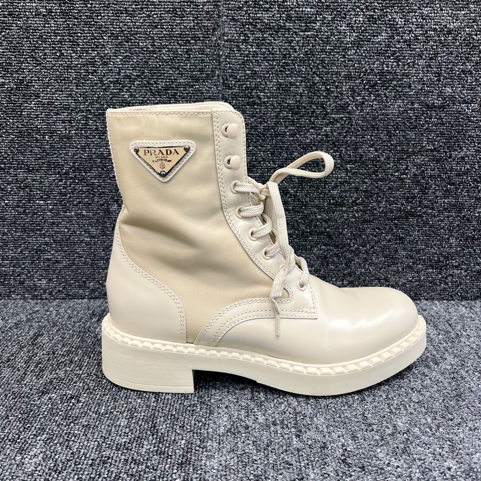 極美品！プラダ コンバットブーツ アンクルブーツ サイドジップ希少サイズ38.5 ◾︎【極美品】PRADA プラダ コンバットブーツ ベージュ レザー