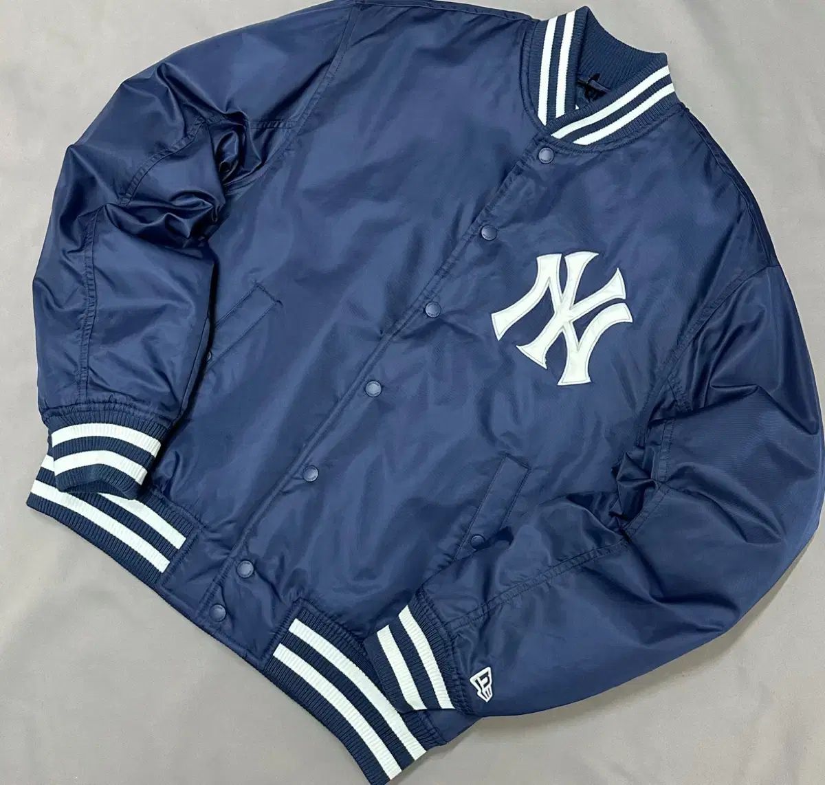 NEW ERA ニューエラ ニューヨークヤンキース キルティング スタジアムジャケット スタジャン xl