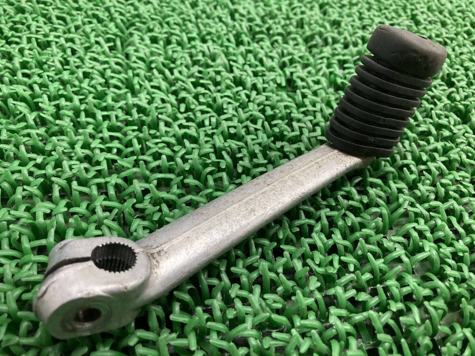 CBX400F シフトペダル ホンダ 純正 バイク 部品 NC07 CBX550F 修復素材に 曲がり無し 品薄 車検 Genuine rY