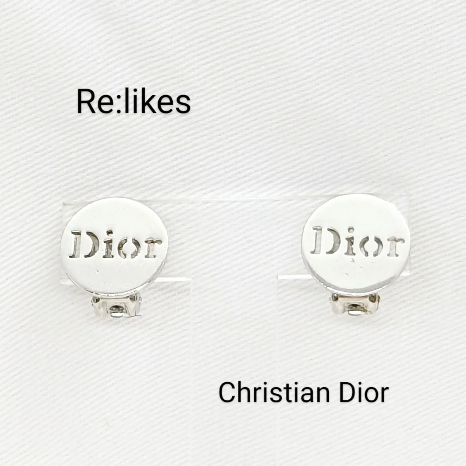 Dior ロゴ イヤリング シルバーカラー Dior クリスチャン ディオール ロゴ イヤリング シルバーカラー - メルカリ