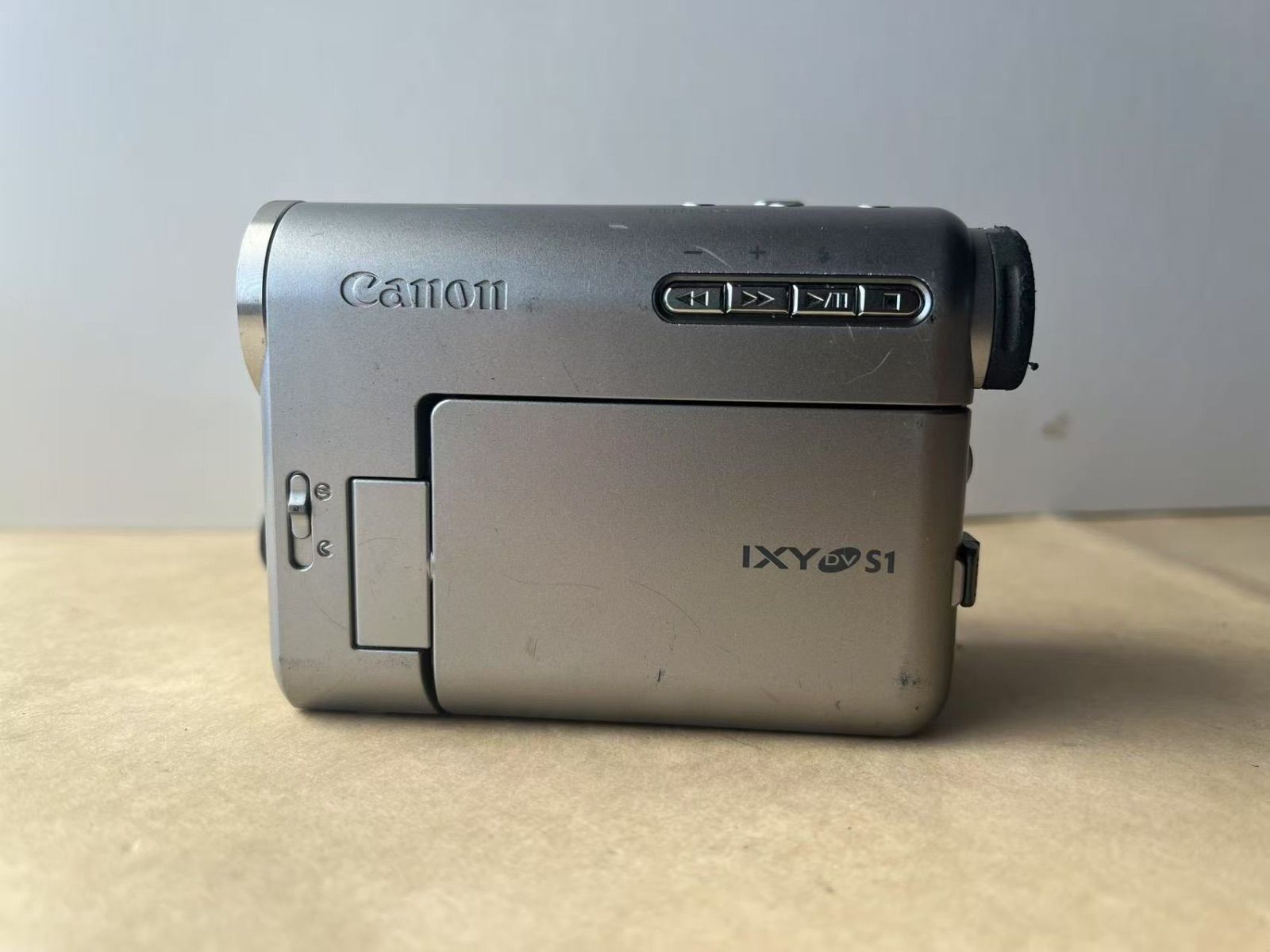 動作品 Canon DM IXY DV S1　デジタルビデオカメラ　NJ108 動作品 Canon DM IXY DV S1 デジタルビデオカメラ NJ108 - メルカリ