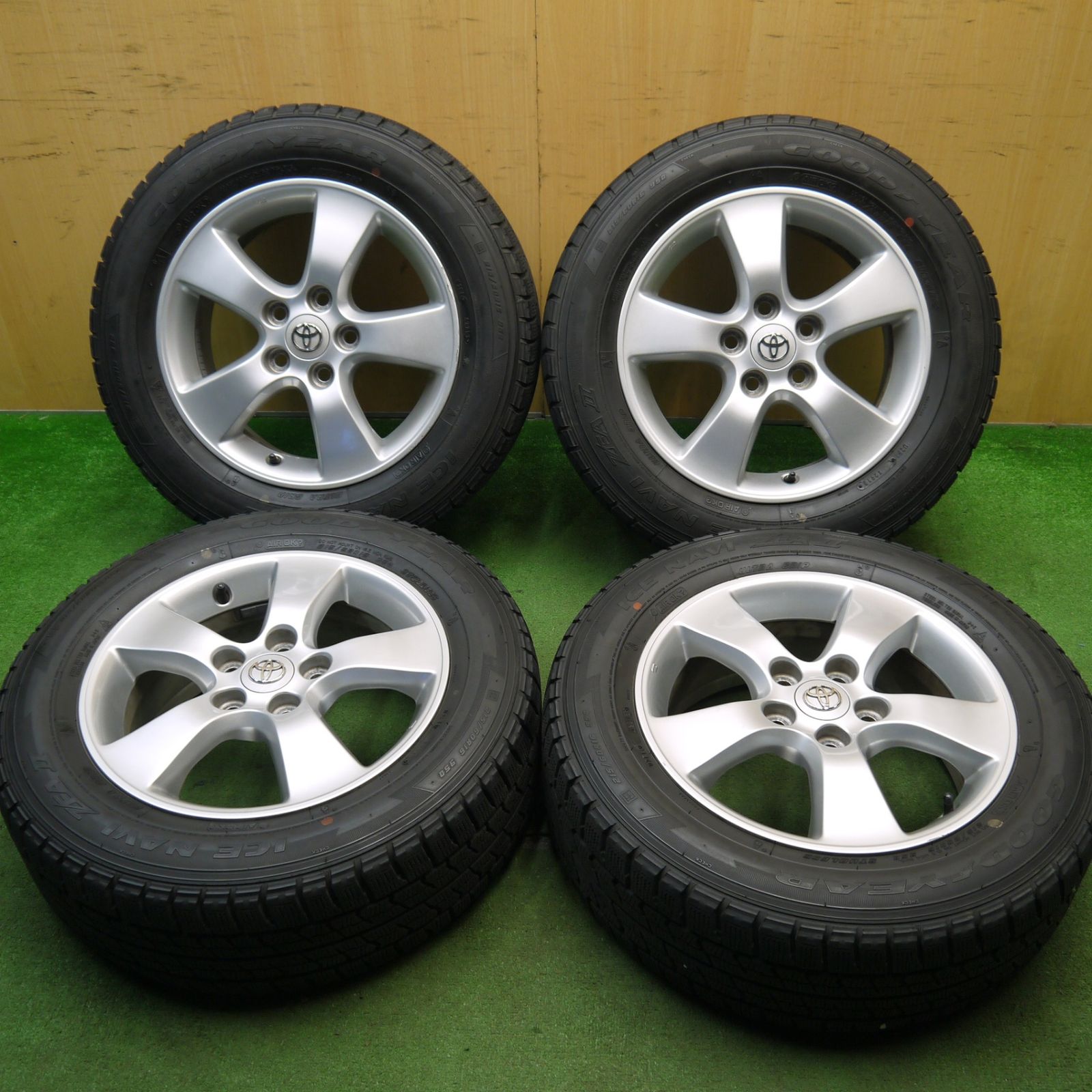 4本価格 トヨタ 30系 エスティマ 純正 215|60R16 スタッドレス グッドイヤー アイスナビ ZEA2 16インチ PCD114.3|5H 5050701Hス