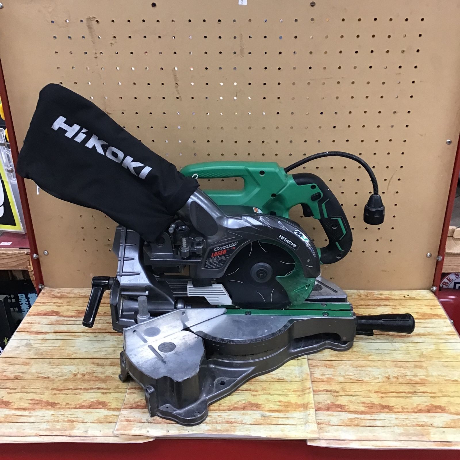 ☆ハイコーキ(HIKOKI ※旧:日立工機) コードレス卓上スライド丸のこ 