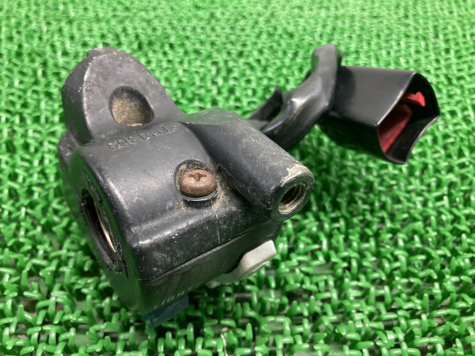 KDX125SR ハンドルスイッチ 左 TR8303 カワサキ 純正 バイク 部品 DX125A スイッチボックス 割れ欠け無し 品薄 品 Ts