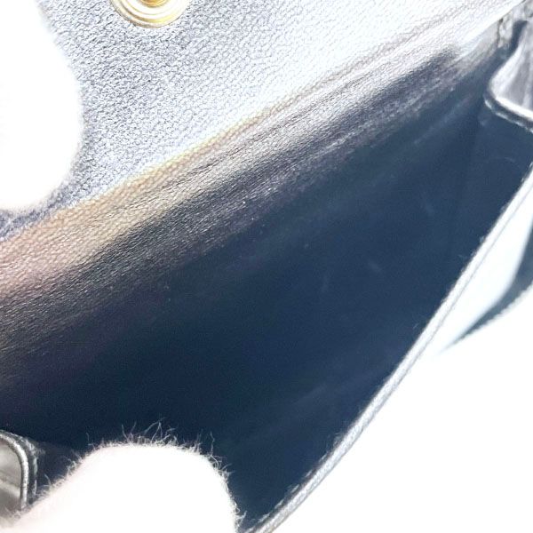 財布 ロゴプレート