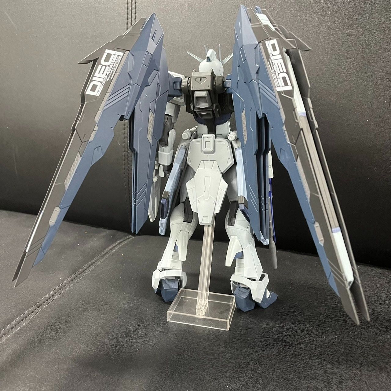 ガンダム一番くじ B賞 フリーダムガンダム ディアクティブモード