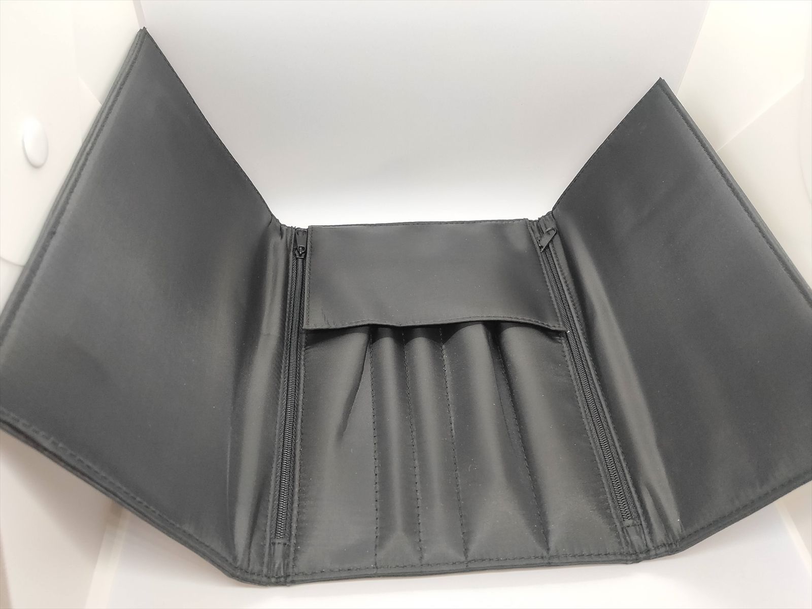 シャネル CHANEL メイクポーチ 化粧ポーチ ブラシケース ブラシ3本 未