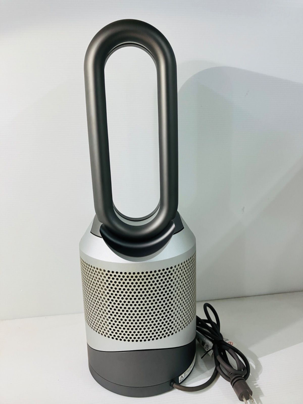 ★ 最終大幅お値下げ　ダイソン　Dyson     空気清浄機能付ファンヒーター　hot＋cool HP00   ダイソン株式会社   2022年製　 涼しく　快適　暖かくて　寛ぎ ジャンク品　中古品　現状品　3.52kg  ★