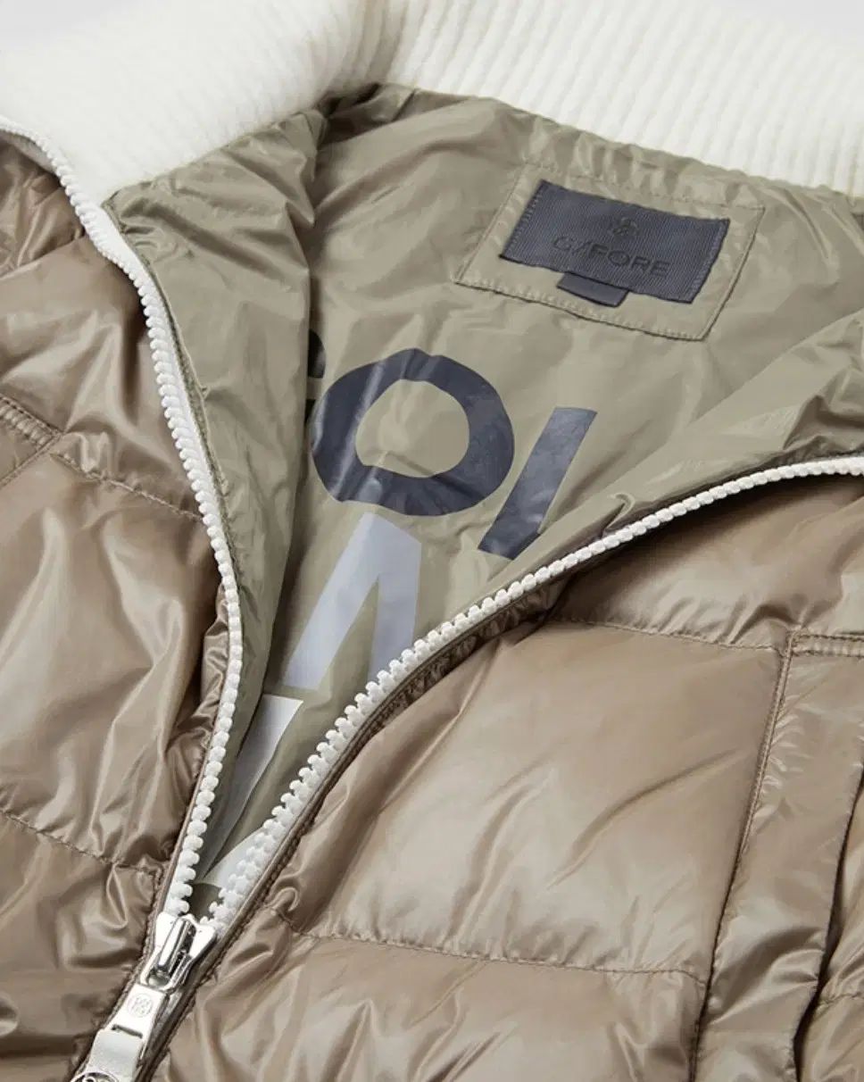 ハーフスリーブ ダウンジャケット