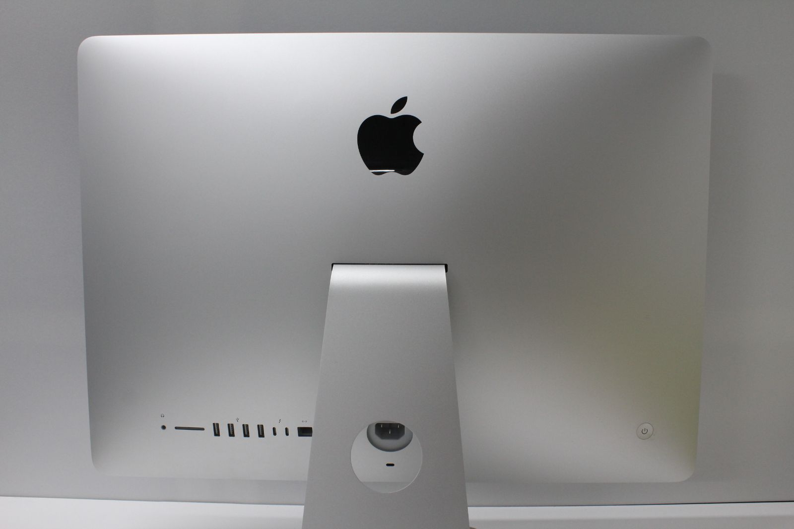 iMac（Retina 4K,21.5インチ,2019）1.03TB/8GB〈MRT42J/A〉⑥