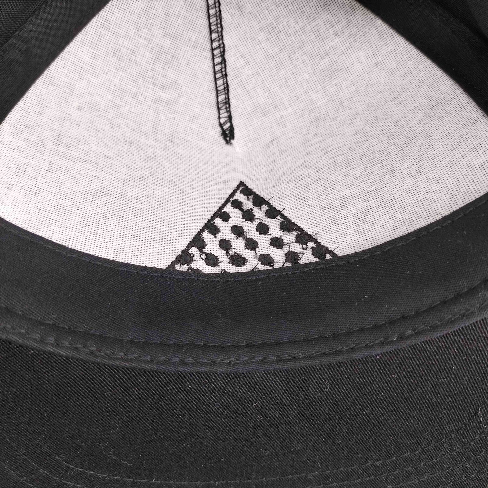 ユーズドフルギ USED古着 LOVE EAR ART フロント刺繍トラッカー