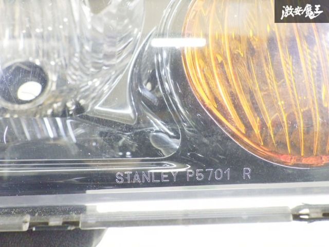 ストア出品】 三菱 純正 U61V U62V ミニキャブ ハロゲン ヘッド