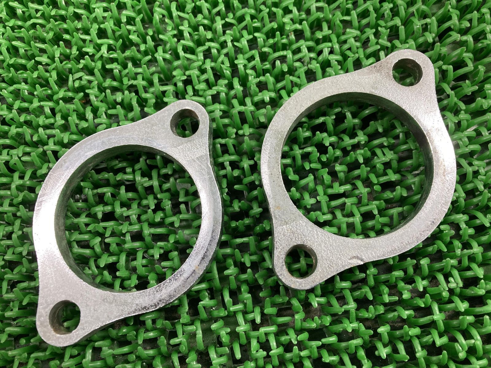 ホンダ シャドウ400純正マフラー フランジ& カラー&ステー付き 中古品 ホンダ シャドウ400純正マフラー フランジ& カラー&ステー付き 中古品