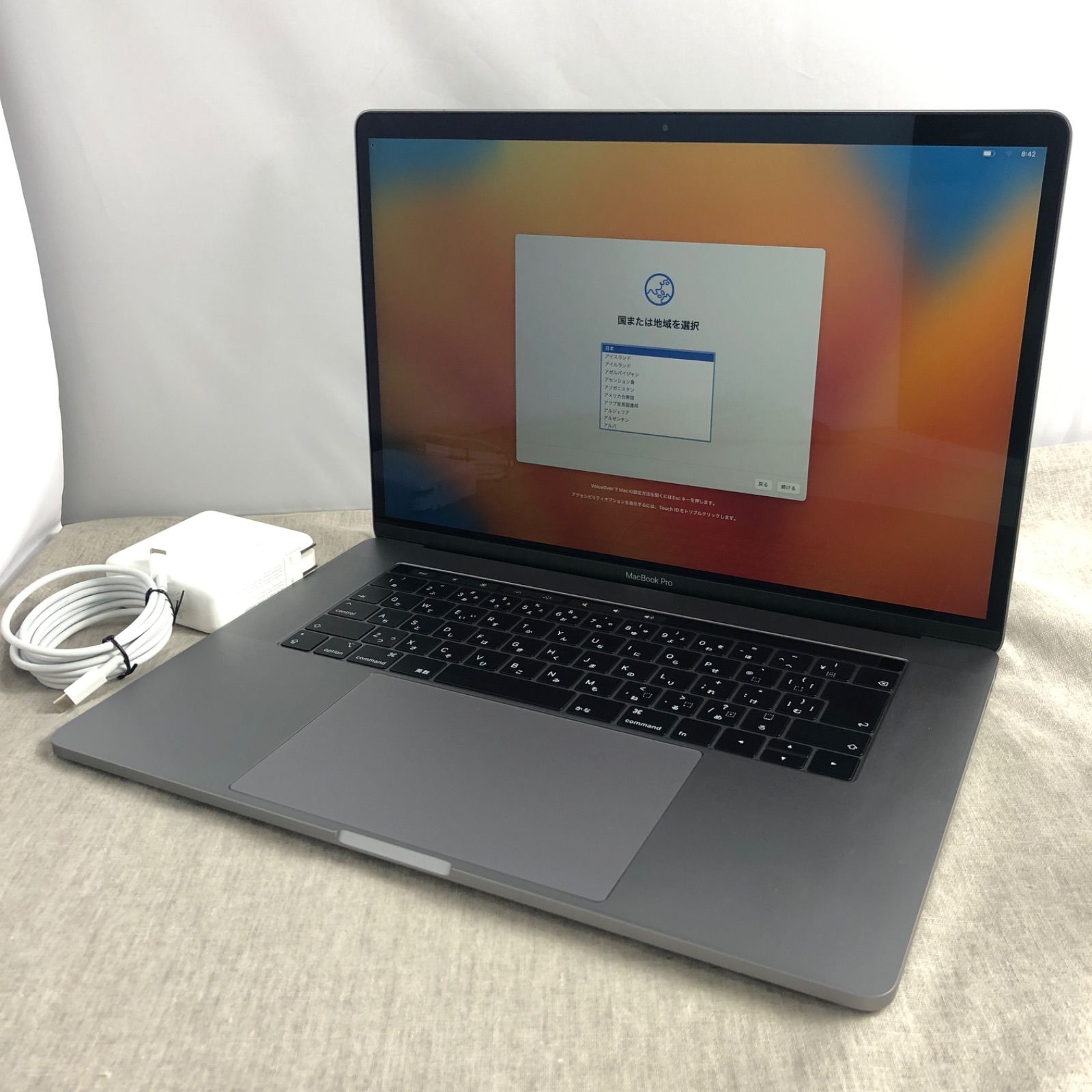 Apple MacBook Pro (15インチ, Mid-2018 Touch Bar)【i7-9750H・16GB