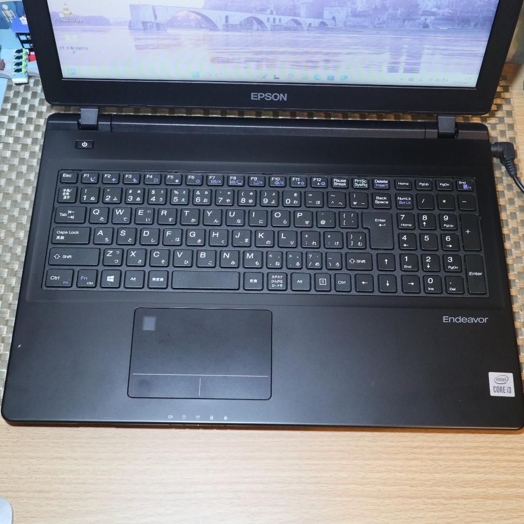 Win11公式対応10世代i3|メ8G|SSD HDD|DVD|無線|カメラ