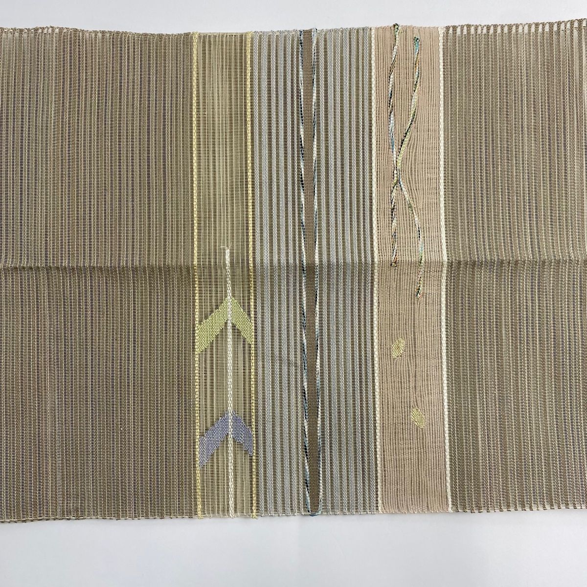 着物ー夏帯2 上質八寸名古屋帯　格子　【正絹】　銀糸【新品未使用品】【お買い得】 O-92◇美品未使用 正絹 夏着物 絽綴れ 八寸名古屋帯 - メルカリ