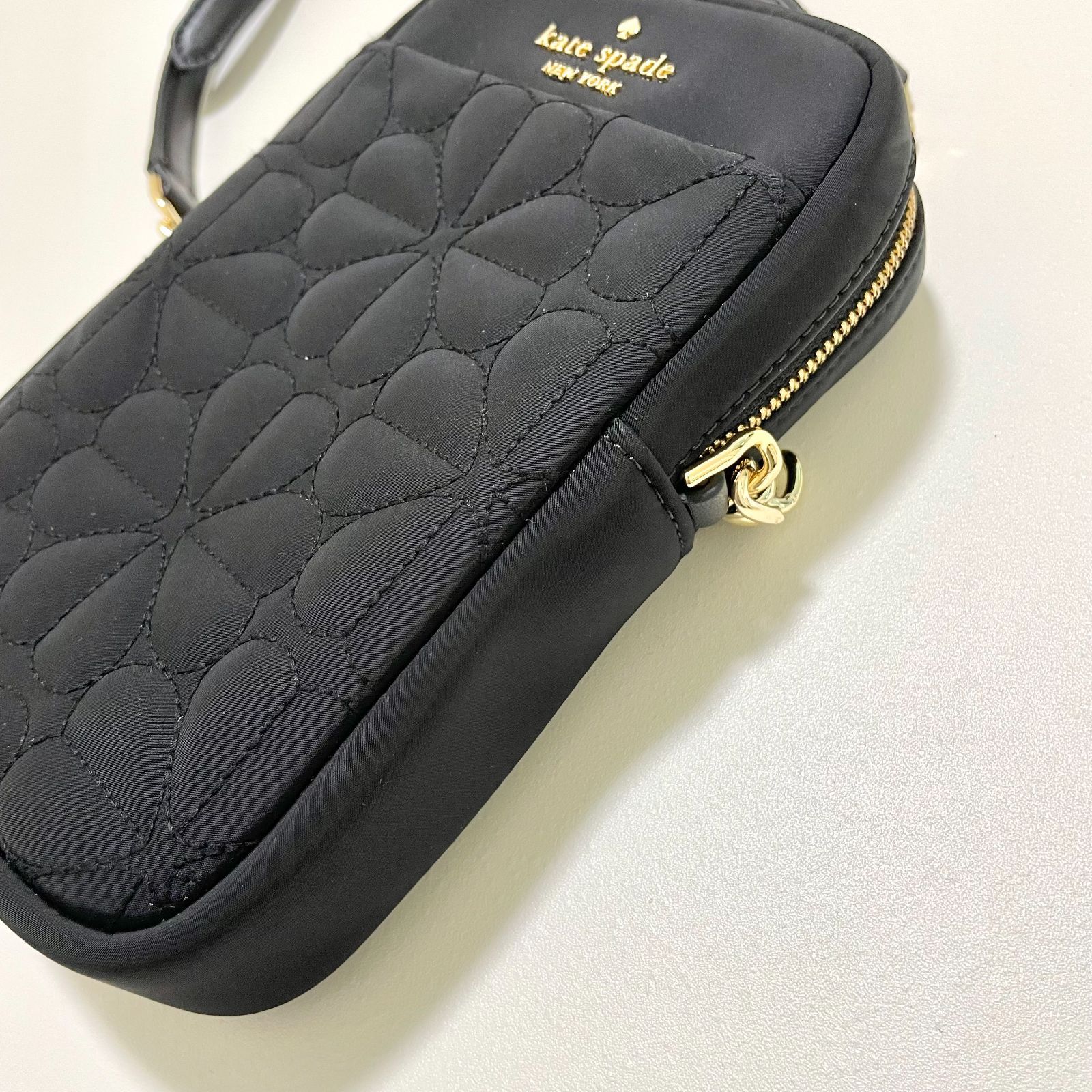 ケイトスペード スマホポーチ ショルダーバッグ 斜め掛け スマホ収納 ブラック kate spade NEW YORK 【並行輸入品】 ケイトスペード KATE SPADE