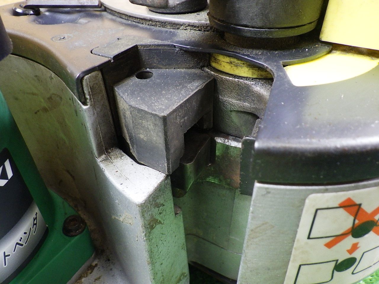 商品入荷 ハイコーキ 16mm 鉄筋カットベンダ VB16Y コード式 鉄筋 切る 曲げる 電動工具 HiKOKI 品 HRDEVELOPMENT_JP