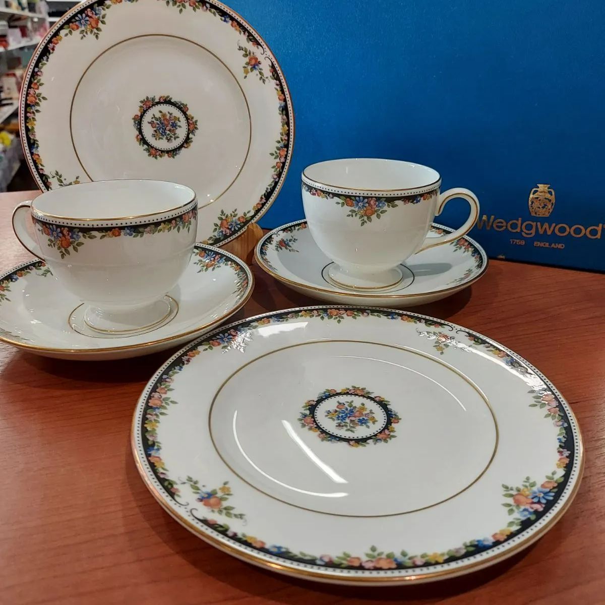 〇 WEDGWOOD ウェッジウッド オズボーン ティーカップ 