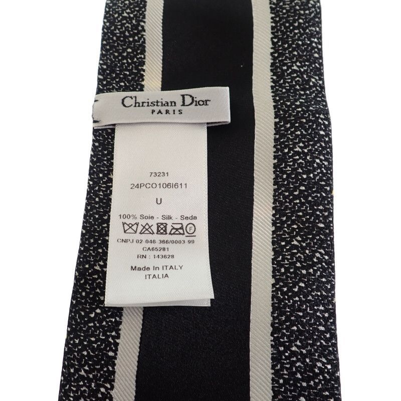 カラフルな星座がかわいい【Christian Dior】ミッツァ スカーフ