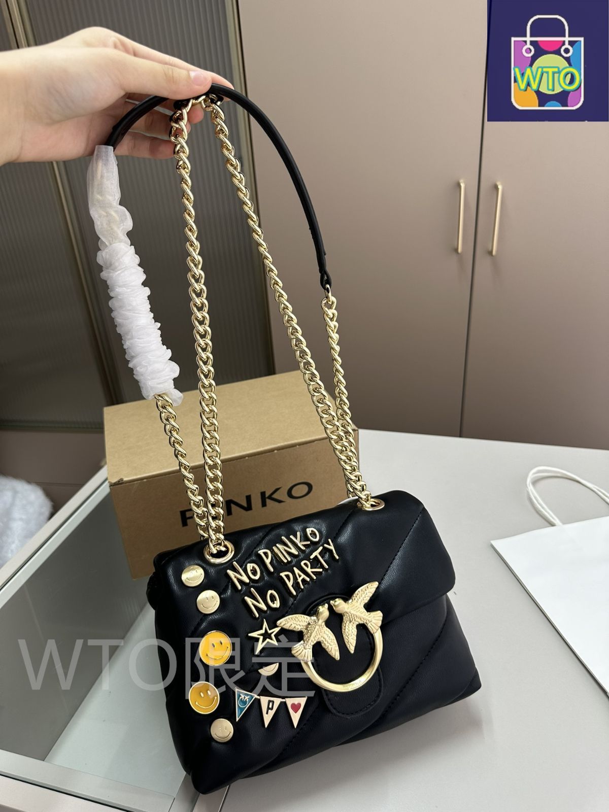 バッジ スワロウバッグ