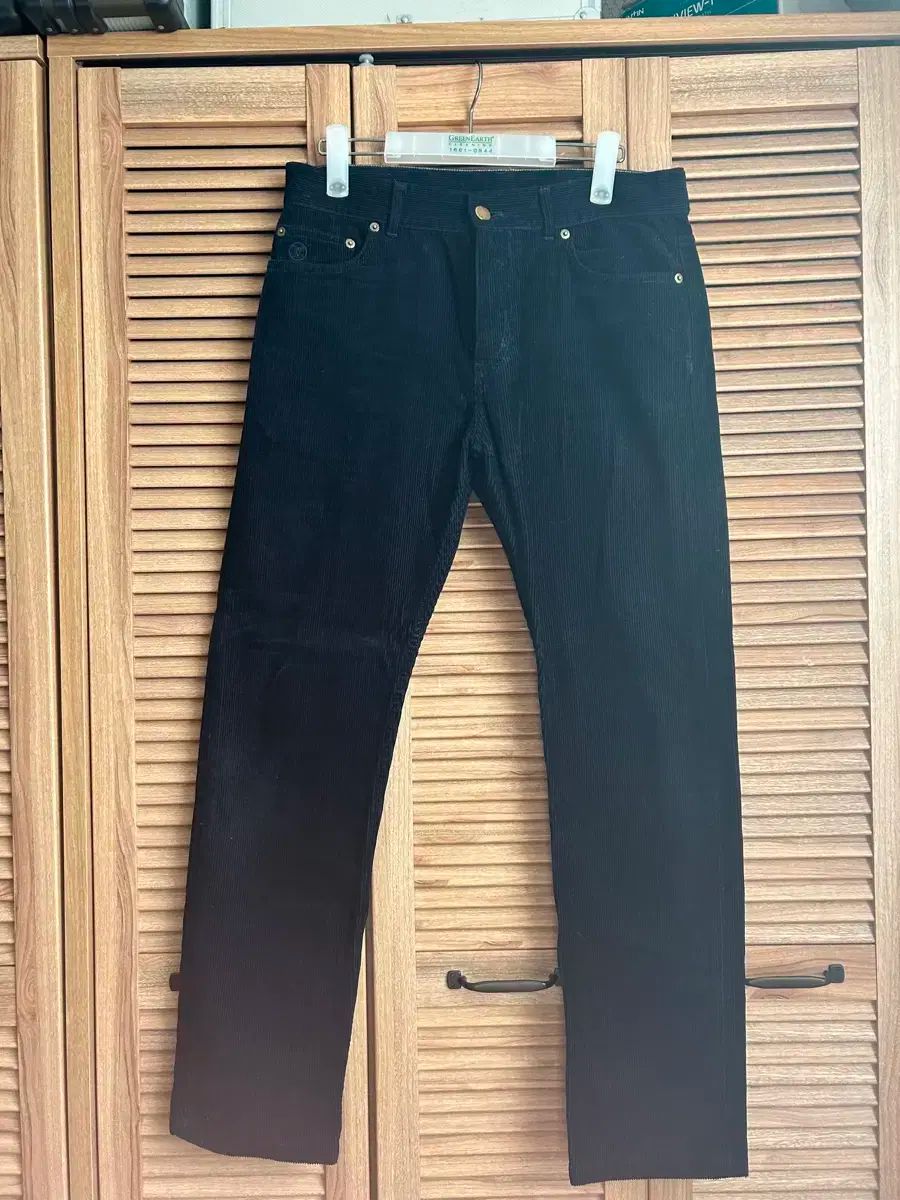 ルイヴィトン コーデュロイ ズボン 30 ネイビー ブラック感じ