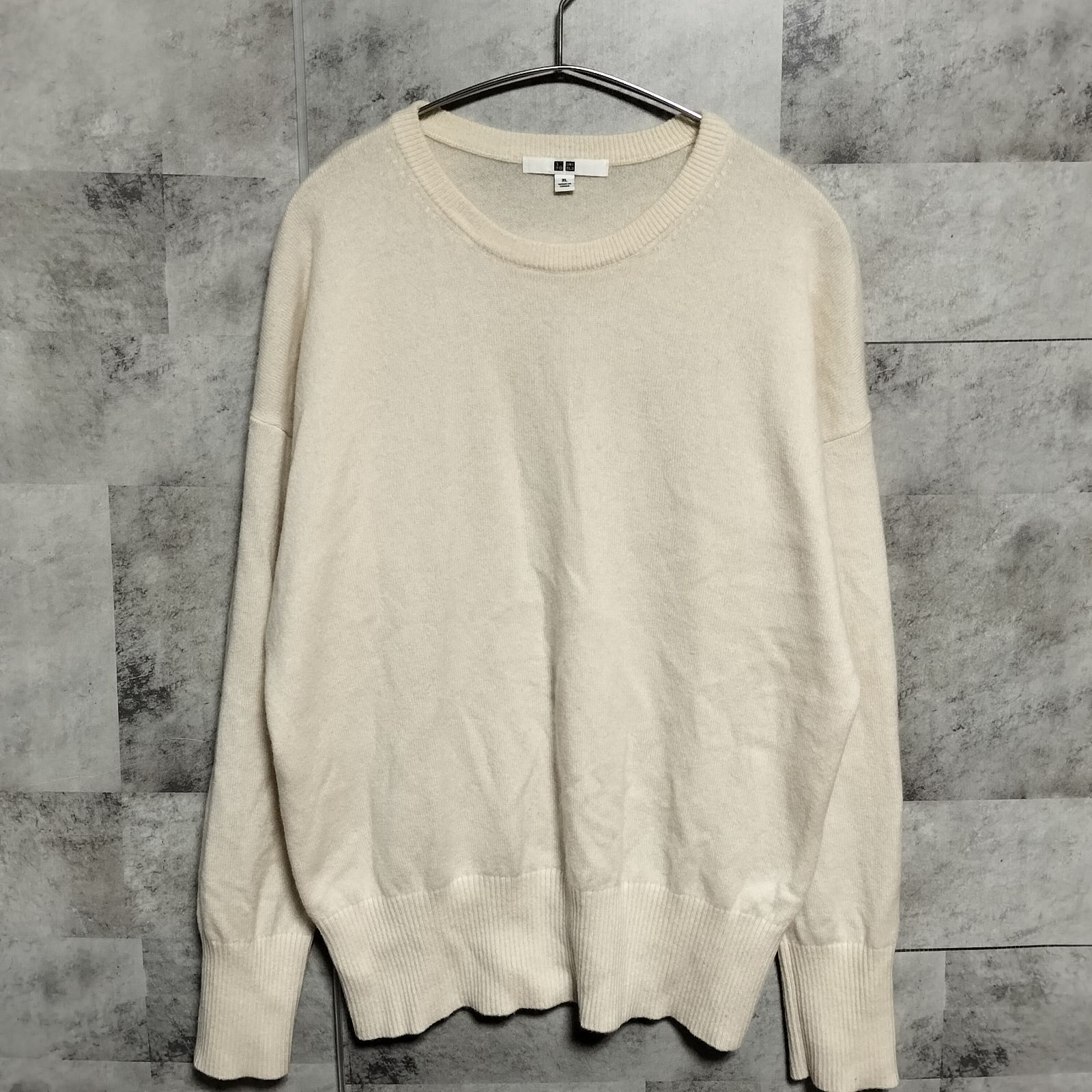 モテフィット 美品】UNIQLO カシミヤクルーネックセーター XLサイズ オフホワイト