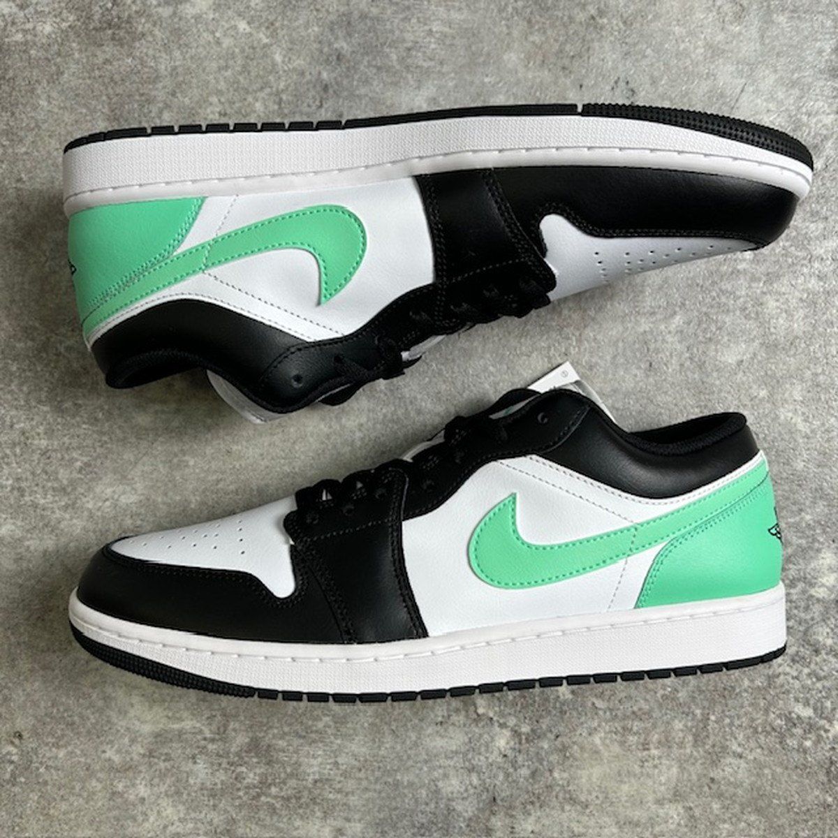 NIKE ナイキ Air Jordan 1 Low Green Glow メンズ 靴 エアジョーダン 