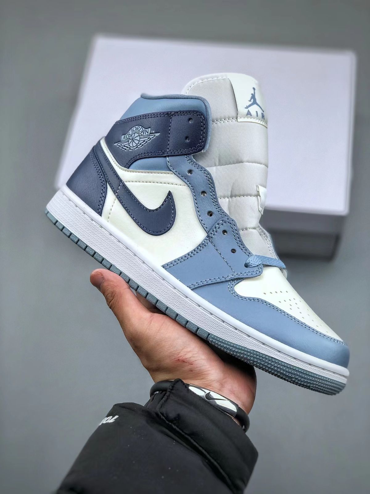 新品 NIKE ナイキ スニーカー Air Jordan 1 Mid エアジョーダン 1 ミッド メンズ レディース 男女兼用