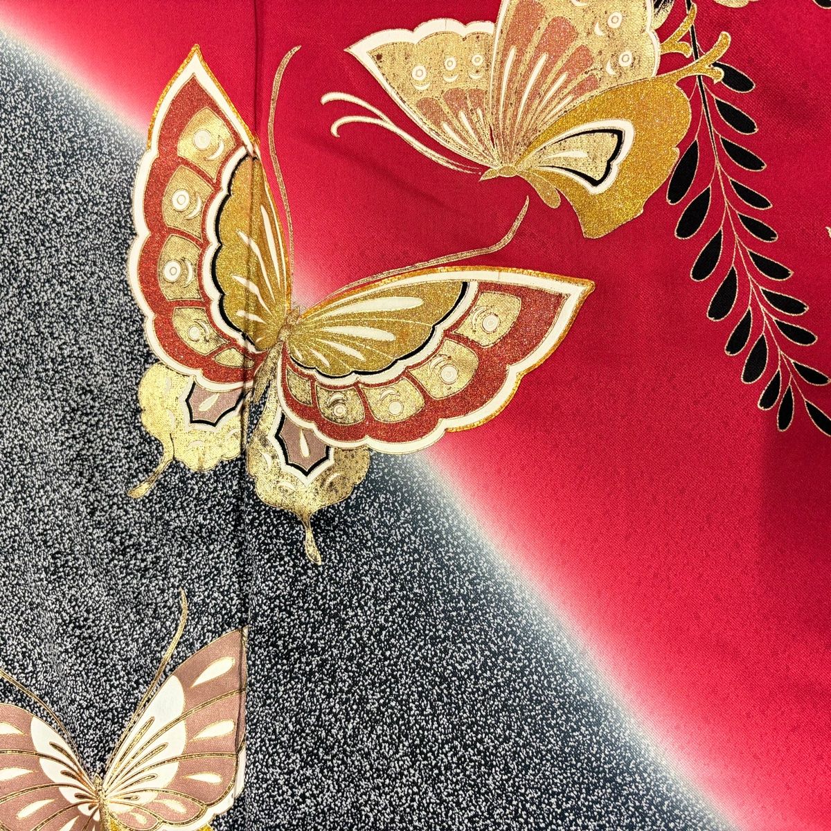 【TAMA屋】全て正絹 全て振袖 刺繍 蝶々 花柄 まとめ3点TM1378 TAMA屋】全て正絹 全て振袖 刺繍 蝶々 花柄 まとめ3点TM1378