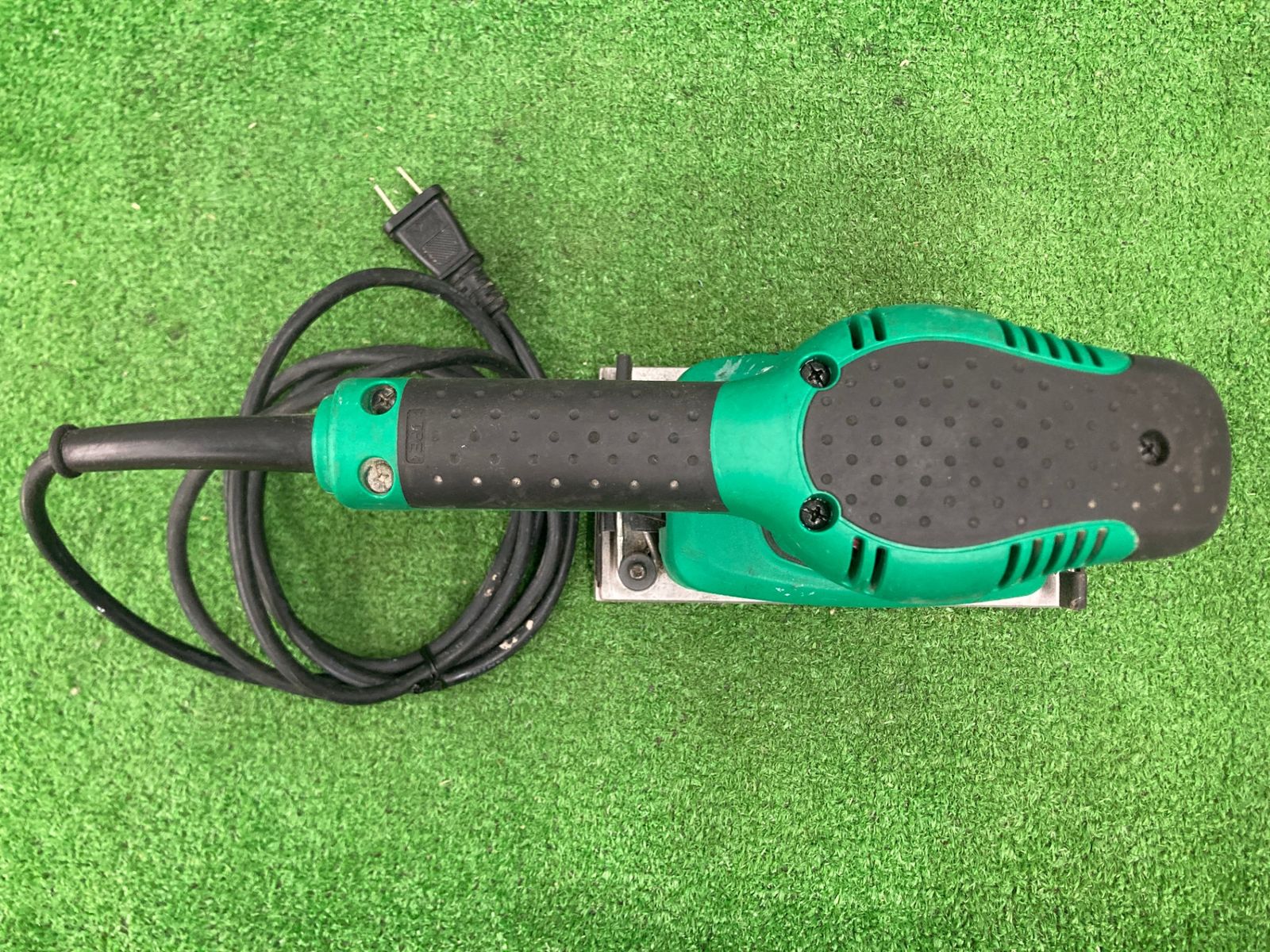 中古 マキタ/makita 仕上げサンダ M931 ペーパー 93×228mm サンディングペーパ付き 自己集じん機能付き 代引き可♪ マキタ(Makita) 仕上げサンダ M931 中古品0921☆makita(マキタ