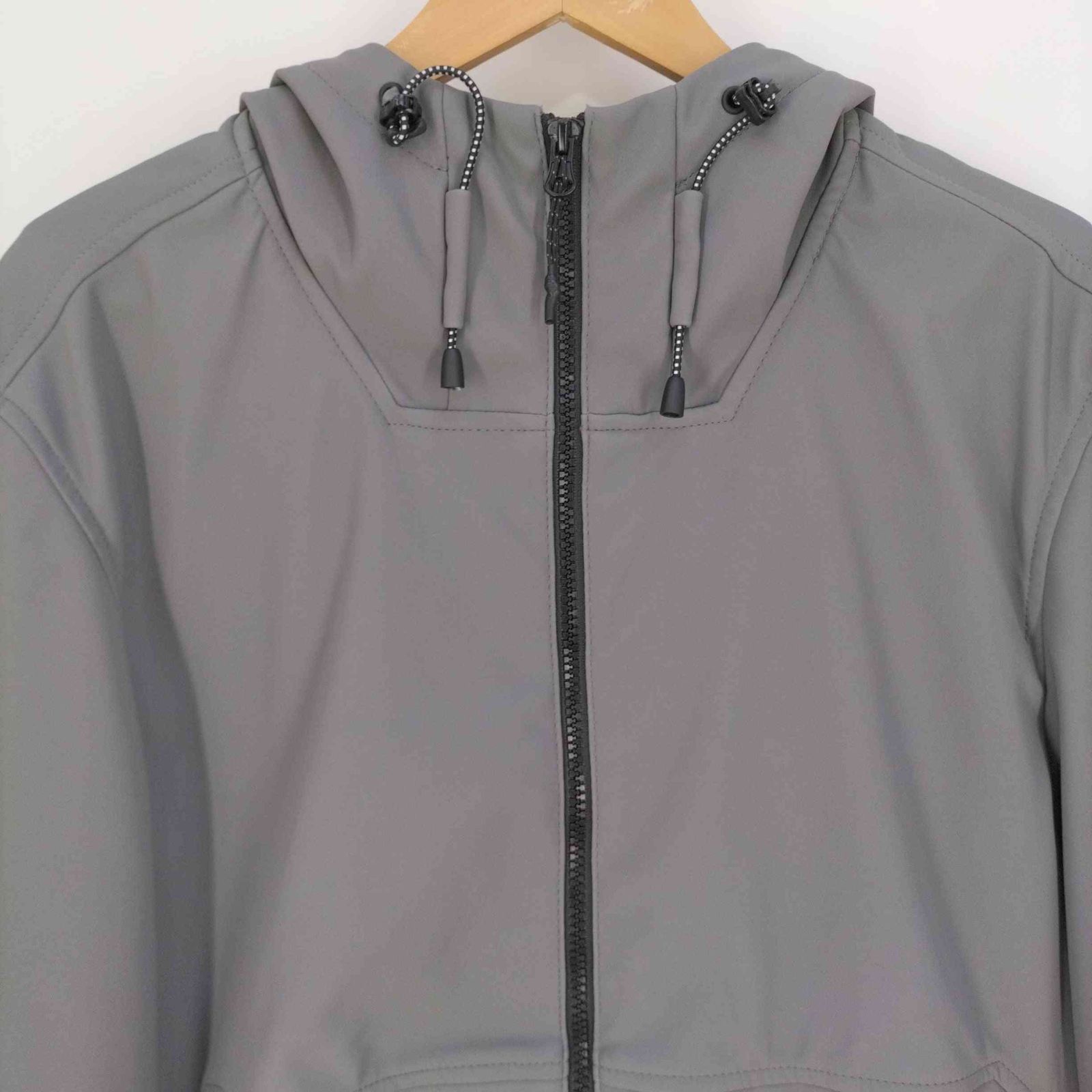 ZARA ザラ　ソフトシェルパーカー ザラ ZARA ジップアップ ソフトシェル マウンテンパーカー