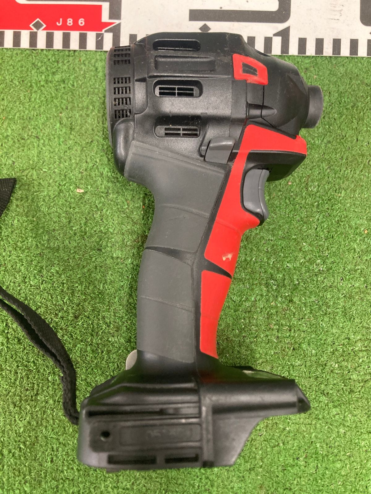 品】【0922】☆MAX(マックス) 14.4/18v充電式ブラシレスインパクト