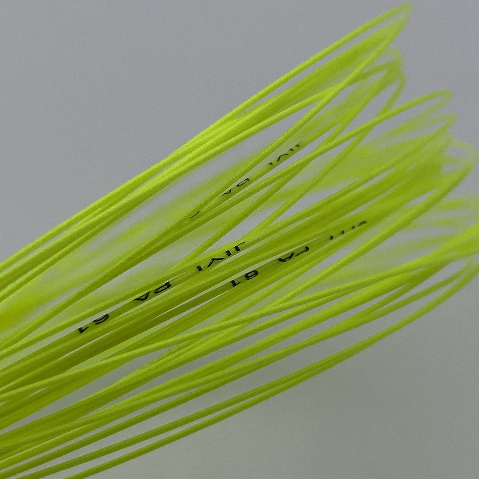 商品 0.61 mm細ゲージPA 61 バドミントンガット 200ｍロール 高反発ストリング