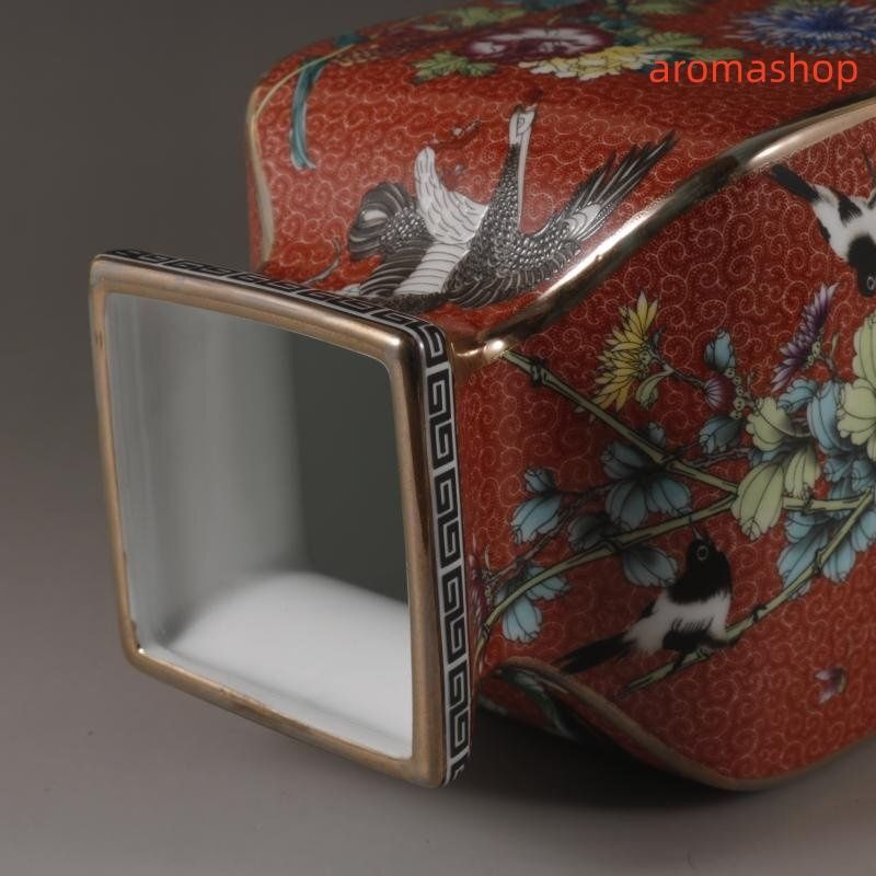 琺瑯彩紅地万花賞瓶 装飾品 花瓶 収集品 美品 景徳鎮 工芸品 美術品 置物 装飾品 宝石の花瓶 収集品 美品 景徳鎮 陶磁器 工芸品 美術