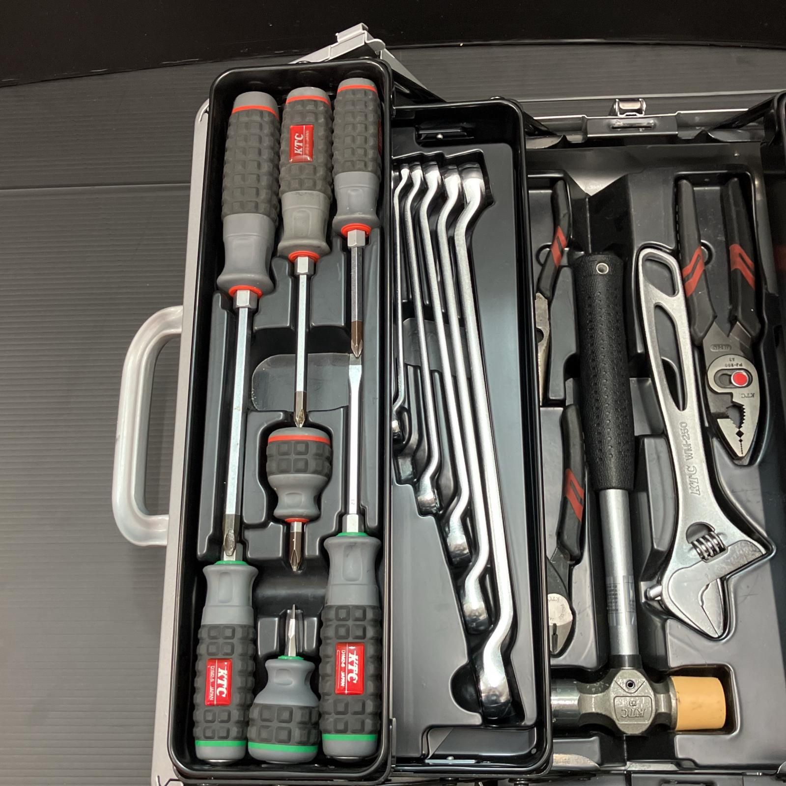 【シーサンパンナ 】2点セット SIGNET（シグネット） 54006 メカニックツールセット両開き トレイ付