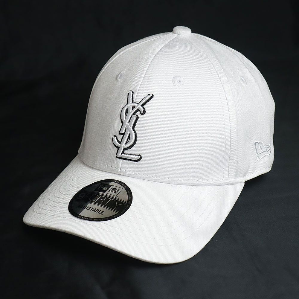 サンローラン ニューエラ NEW ERA コラボ YSL モノグラム キャップ 帽子 コットン100％ ホワイト 白 ガンメタル金具 677333 SAINT LAURENT（未使用保管品）