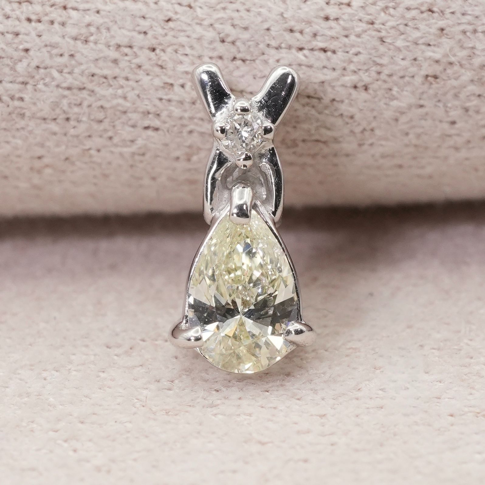 K18WG ペアシェイプ ダイヤ 0.31ct ネックレストップ|24-4557