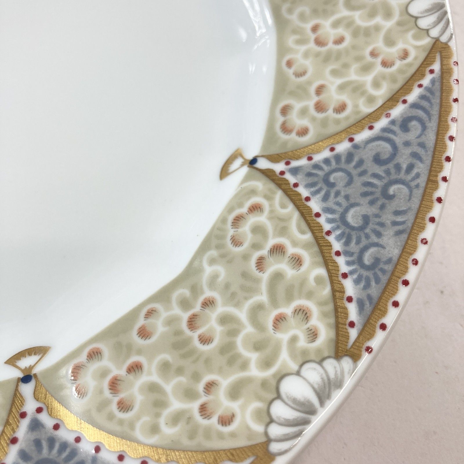芸術性と希少性が織りなす逸品、ロイヤルコペンハーゲン「ロブスターデッシュ」 芸術性と希少性が織りなす逸品、ロイヤルコペンハーゲン